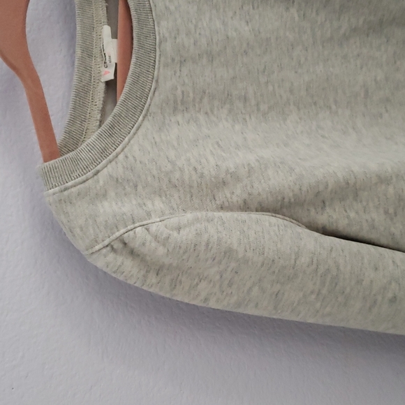 💜Girls Crewcuts Sweater💜 - Picture 2 of 4